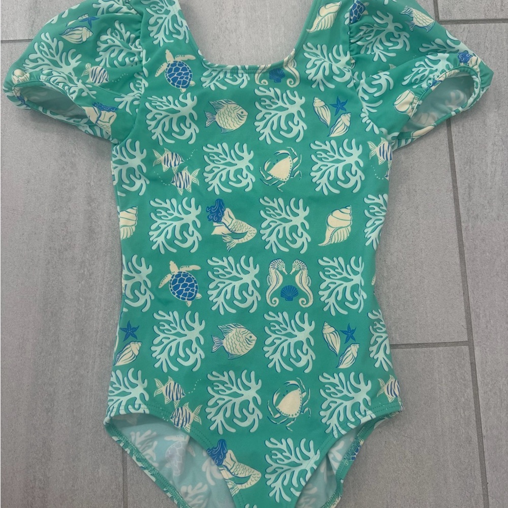 Adorable mini Biden swimsuit size 6-7 ☀️